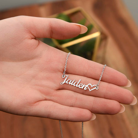 Personalized Name Necklace with Heart | The Perfect Gift